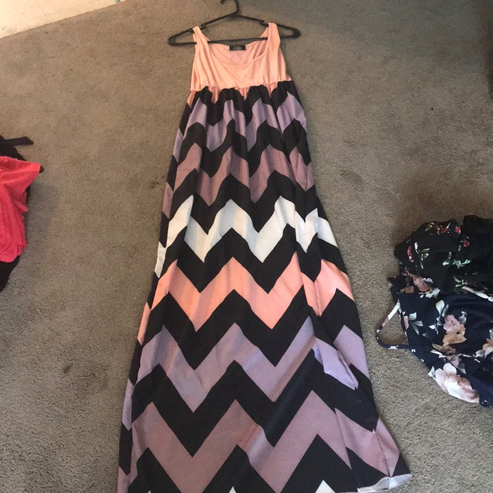 Maxi dress never worn $10 OBO